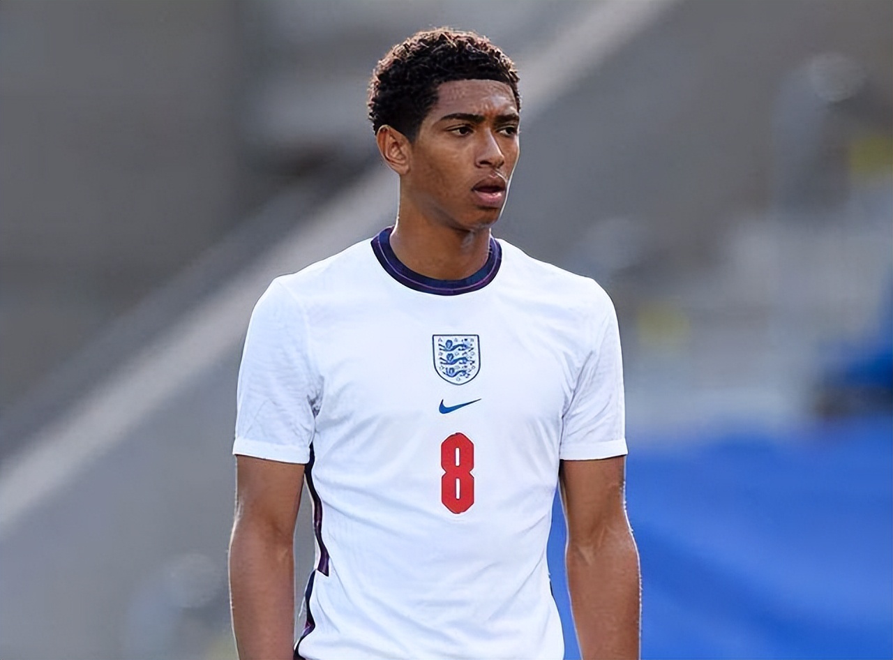 六台记者：不知道皇马在打什么，不如明天就请回穆里尼奥（六台记者：看不懂皇马在踢什么，不如明天就请穆里尼奥回归）