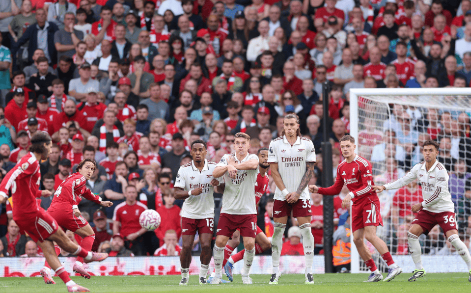 米亚托维奇：皇马应如待C罗般给姆巴佩喂球；我们当年不谈裁判（米亚托维奇：皇马应像对待C罗一样为姆巴佩输送弹药；当年我们从不谈裁判）