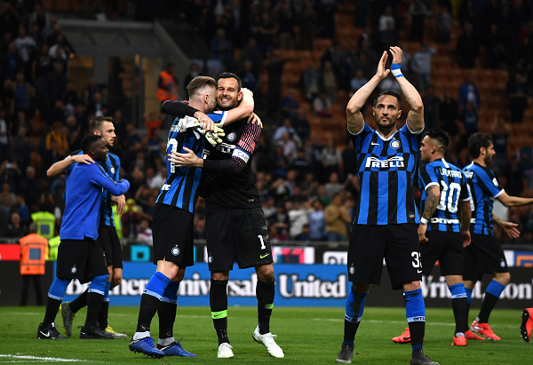 马丁内斯称赞B费：他是助攻之王，曼联在他上场时截然不同