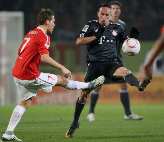 尝试新角色，德媒：罗伊斯将担任下周多特蒙德欧冠比赛评论员（德媒称罗伊斯下周出任多特欧冠解说，开启新身份尝试）