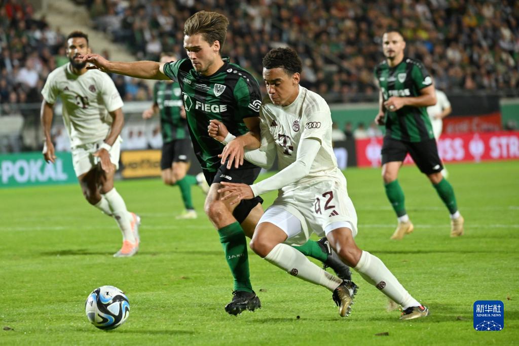 公牛内线受限难挽败局（内线受制，公牛难逃失利）