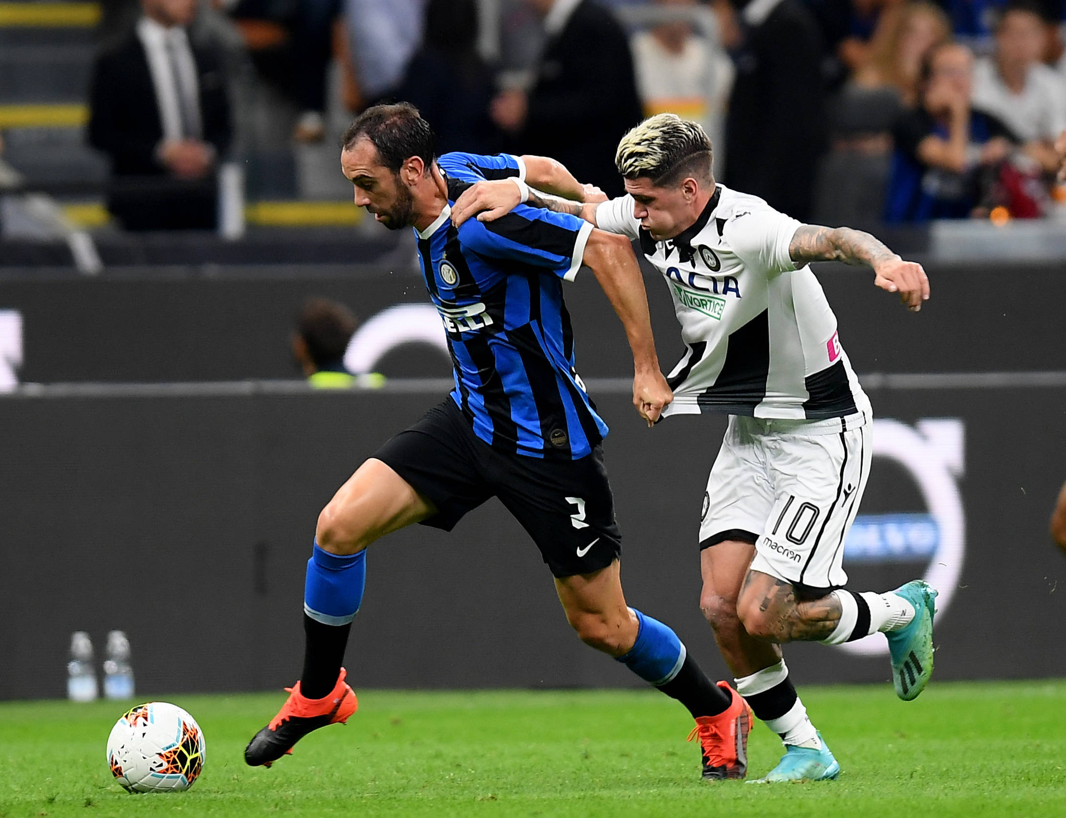 2025残特奥会乒乓小将获家人助威，父亲记录每场比赛（2025残特奥会乒坛新秀获家人现场助阵，父亲逐场记录赛况）