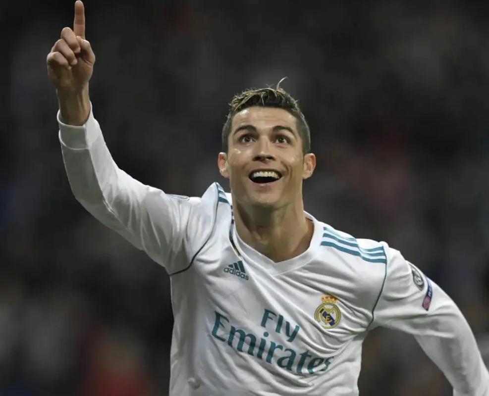 国米小将博沃：首秀的感觉难以置信；我的偶像的是恰尔汗奥卢（国米小将博沃谈首秀：感觉不可思议，偶像是恰尔汗奥卢）