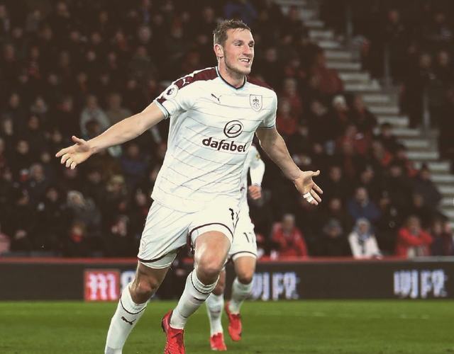 法尔克：很高兴球队能与红牛集团合作，有问题会与克洛普交谈（法尔克：欣见球队携手红牛集团，如有问题将与克洛普沟通）