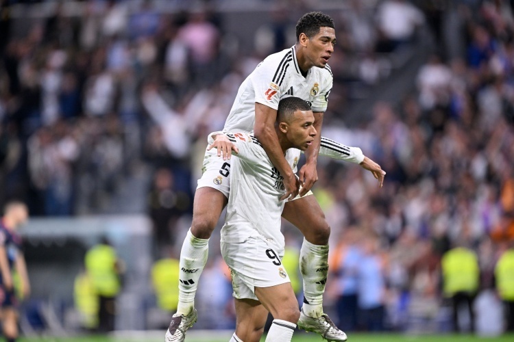 湖人老将经验决定比赛走势（湖人老将以经验左右战局）