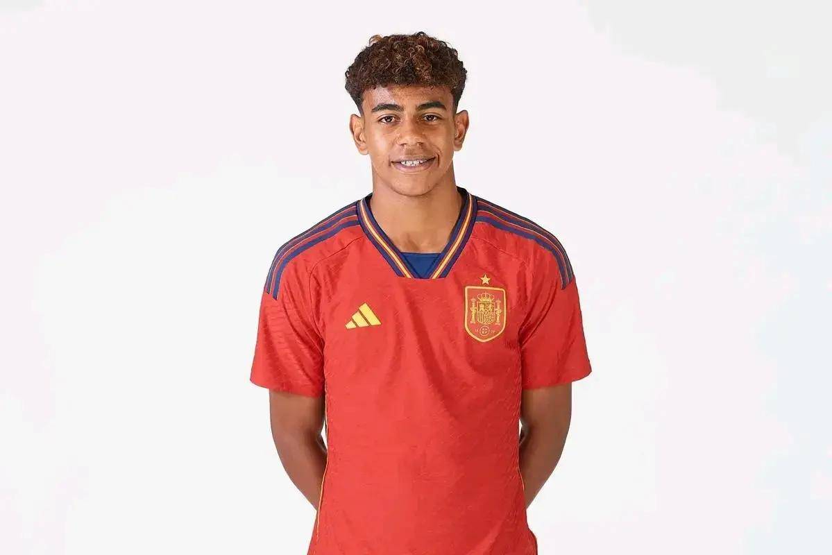 英超：利物浦客场3-2击败伯恩茅斯（英超：利物浦客场3-2力克伯恩茅斯）